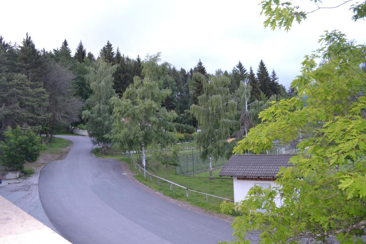 Gasthof Zum Gruenen Baum Verano Exterior photo