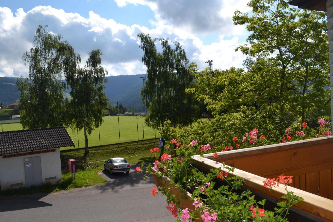 Gasthof Zum Gruenen Baum Verano Exterior photo